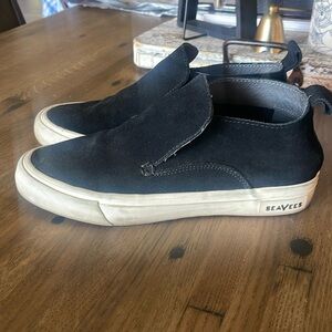 Seavees used condition Huntington Middie black
